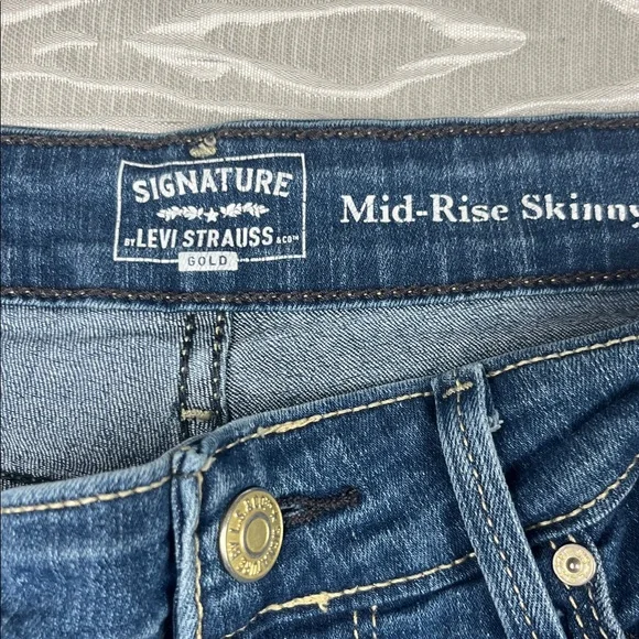 Levi’s Strauss Signature Gold Mid-Rise Skinny Ladies Jeans 30w Pre Owned - Picture 2 of 12